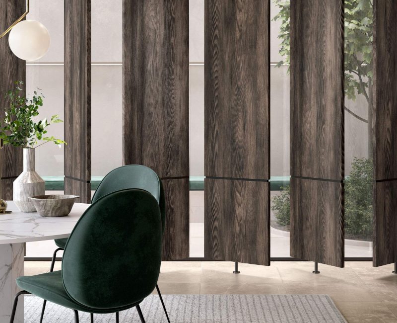 32. MELAMINA ROBLE BARROCO AMBAR K536 RW 2800x2070x10-19mm--